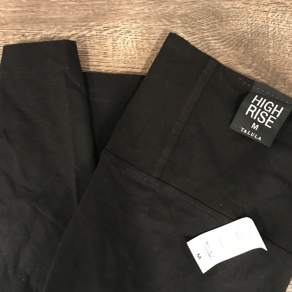 NWT Aritzia Talula High Rise Black Leggings